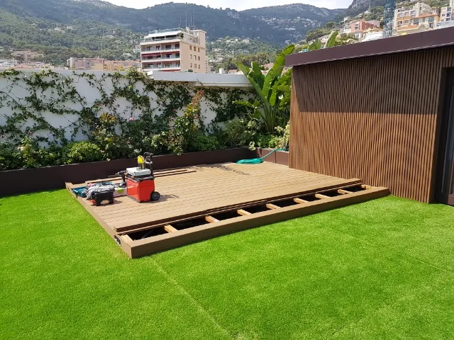 Pose de lambourdes pour une terrasse sur toit-terrasse